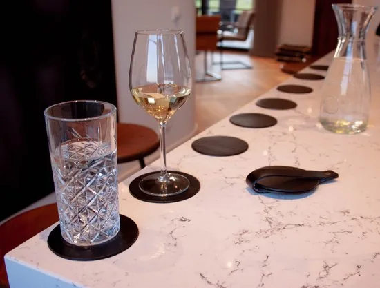 Brute Strength - Onderzetters voor glazen - Leer - Zwart - Rond - 10 stuks - Leren onderzetters thumbnail 2