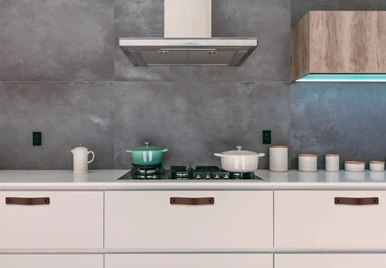 Leren handgrepen - Cognac - 48 stuks - 16,5 x 2,5 cm - incl. 3 kleuren schroeven - Handgrepen leer - Leren meubelgreep thumbnail 9