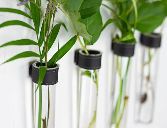 TWILG - Magnetische Muurvaasjes - 2 Stuks - Stek vaasjes - Glas - Zwart leer - Stekjes thumbnail 2